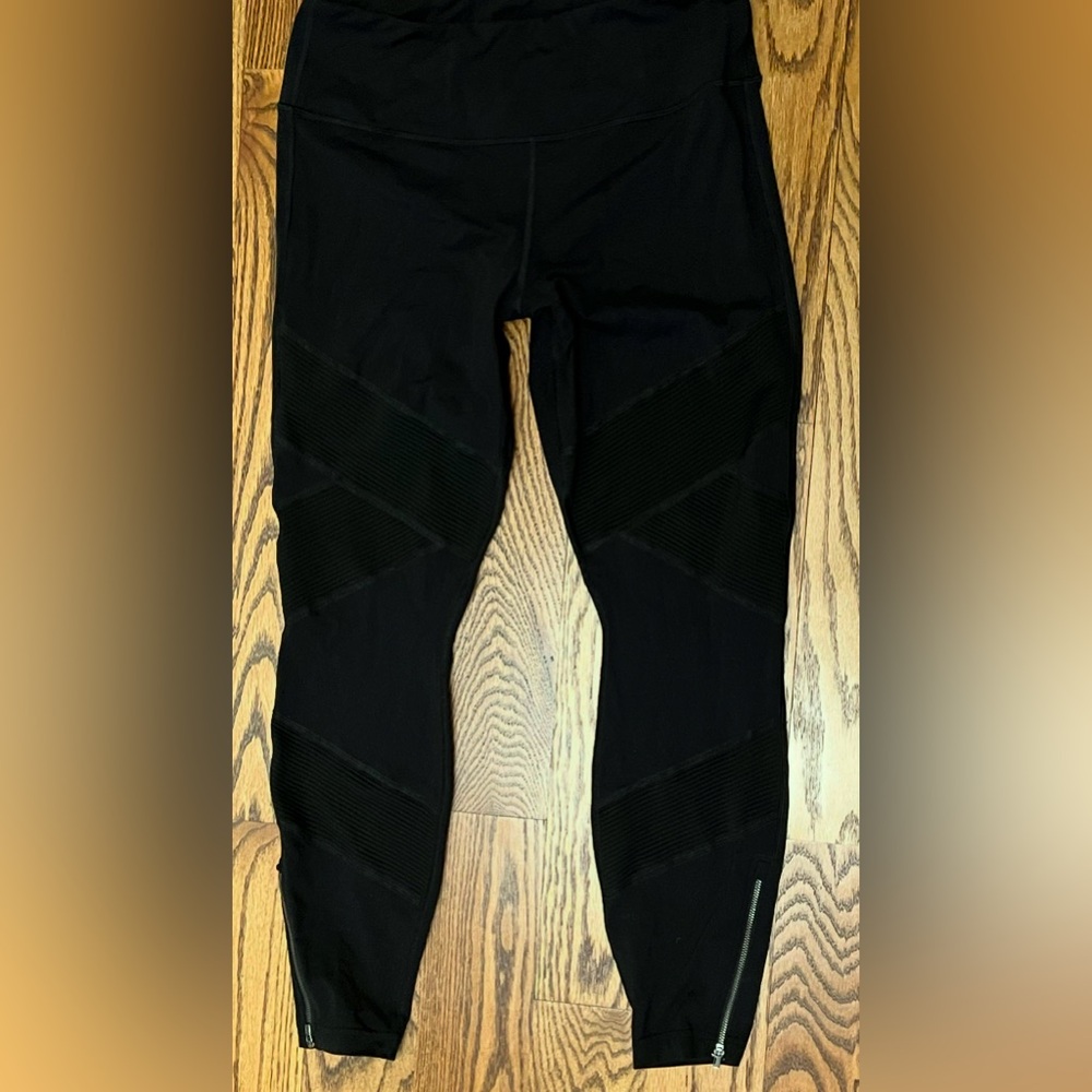 ATHLETA Sophia Moto Tight Leggings in Black- Size Large - Picture 2 of 7